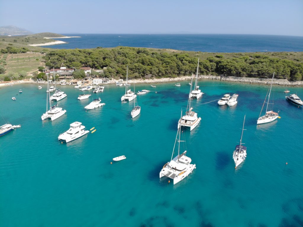 Artisans of yachting